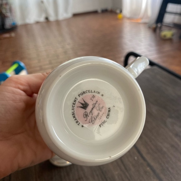 2 Porcelain Patterned Tea Cups - Picture 2 of 4